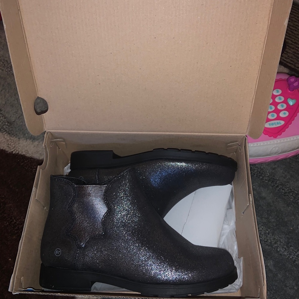 NWT & NWB STRIDE RITE ISABELLA BLACK SPARKLE ANKLE BOOTS
